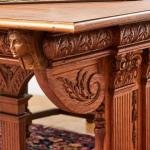 Neogotický vyřezávaný stůl. Dub. Rozkládací 386 cm Neogotický vyřezávaný stůl. Dub. Rozkládací 386 cm