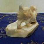 Art deco popelník, pejsek - Ditmar Urbach Art deco popelník, pejsek - Ditmar Urbach