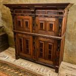 Holandská renesanční skříň (”Beeldenkast”) 17. st  Holandská renesanční skříň (”Beeldenkast”) 17. st