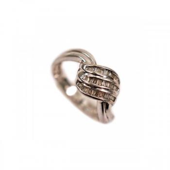 Zlatý prsten s diamanty Zlatý prsten s diamanty