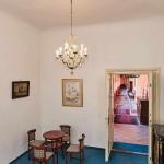 Dvoupatrový lustr s křišťálovými ověsy Dvoupatrový lustr s křišťálovými ověsy