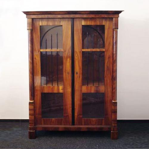 Skříň Biedermeier Skříň Biedermeier