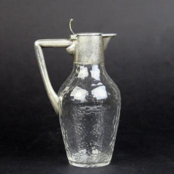 Konvička se stříbrnou montáží Konvička se stříbrnou montáží