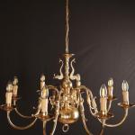 Osmiramenný vlámský lustr. Funkční Osmiramenný vlámský lustr. Funkční