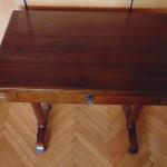 Stolek malý Biedermeier Stolek malý Biedermeier