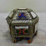 Mosazná orientální dózička / šperkovnice Mosazná orientální dózička / šperkovnice