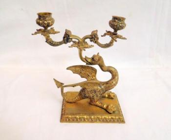 Svícen s drakem Svícen s drakem