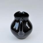 Džbán z hyalitového skla Džbán z hyalitového skla