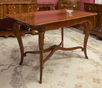 122. Stůl v rokokovém stylu 122. Stůl v rokokovém stylu