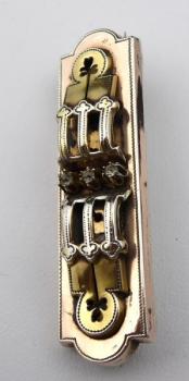 Zlacená stříbrná brož s třemi kamínky Zlacená stříbrná brož s třemi kamínky