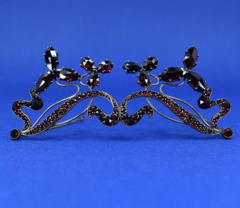 Granátový diadém Granátový diadém