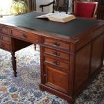 Starožitný neoklasicistní francouzský psací stůl L Starožitný neoklasicistní francouzský psací stůl L