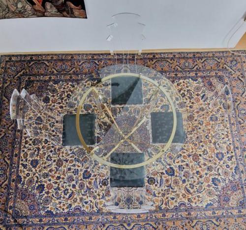 Komplet moderního kulatého stolu a 4 židle Komplet moderního kulatého stolu a 4 židle