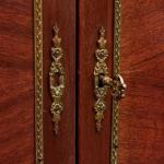 Televizní skříň s mramorovou deskou  Televizní skříň s mramorovou deskou