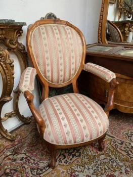 Křeslo s područkami-Biedermeier  Křeslo s područkami-Biedermeier