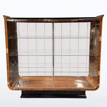 Skleník “ Tulipán “ – Jindřich Halabala Skleník “ Tulipán “ – Jindřich Halabala