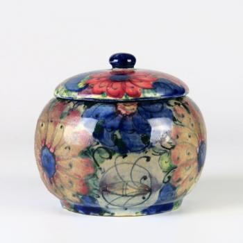 Dóza s víkem Dóza s víkem