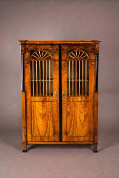 Biedermeier knihovna 1825–1835 Biedermeier knihovna 1825–1835
