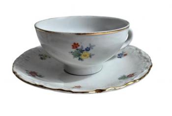 Starožitný šálek s podšálkem s drobnými kvítky Starožitný šálek s podšálkem s drobnými kvítky