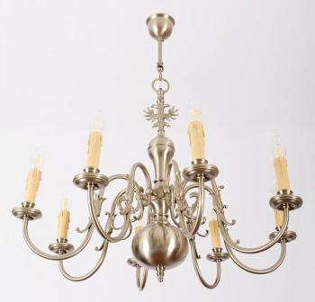 Osmiramenný lustr z bílého kovu Osmiramenný lustr z bílého kovu