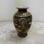 Bohatě zdobená zlacená váza - Satsuma, Japonsko Bohatě zdobená zlacená váza - Satsuma, Japonsko