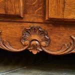 Lutyšská starožitná komoda z masivního dubu Lutyšská starožitná komoda z masivního dubu