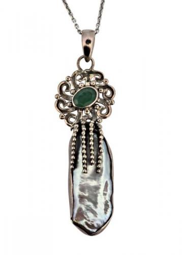 Stříbrný smaragdový náhrdelník s perletí Stříbrný smaragdový náhrdelník s perletí