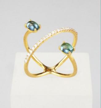 Zlatý prsten NANIS s diamanty a topazy Zlatý prsten NANIS s diamanty a topazy