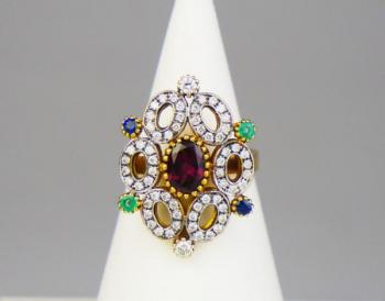 Zlatý prsten s diamanty a rhodolitem Zlatý prsten s diamanty a rhodolitem