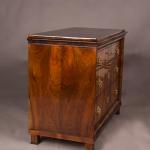 Biedermeierová komoda cca 1830 – ořechová kořenice Biedermeierová komoda cca 1830 – ořechová kořenice