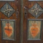 Barokní skříň Ježíš a Marie, planoucí srdce Barokní skříň Ježíš a Marie, planoucí srdce