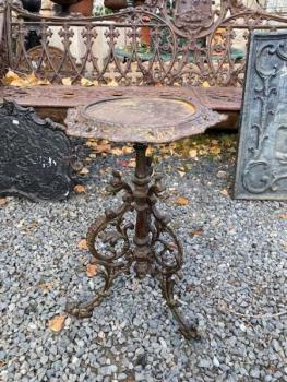 Květinový stolek  Květinový stolek