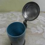 Barokní kameninový korbel s poklopem, fajáns Barokní kameninový korbel s poklopem, fajáns