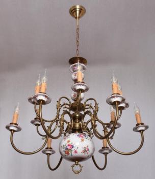 Dvoupatrový holandský lustr s rybami.Zrestaurovaný Dvoupatrový holandský lustr s rybami.Zrestaurovaný