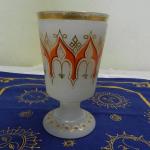 Alabastrová sklenice na nožce Alabastrová sklenice na nožce