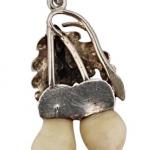 Stříbrný přívěsek lístky s grandlemi Stříbrný přívěsek lístky s grandlemi