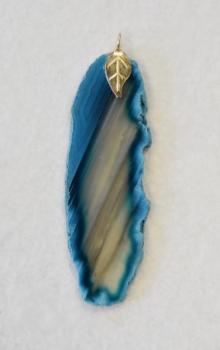 Přívěsek - řez achátem (modrý) Přívěsek - řez achátem (modrý)