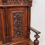 Neorenesanční vyřezávaná lavice s úložným prostore Neorenesanční vyřezávaná lavice s úložným prostore