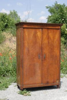 Skříň biedermeier Skříň biedermeier