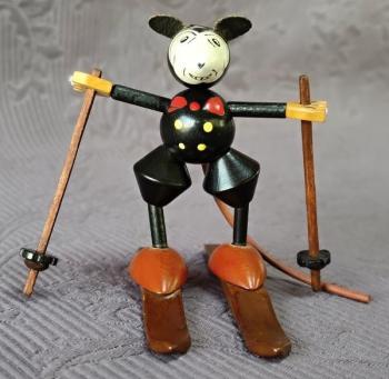 Myšák na lyžích, Schovánek Myšák na lyžích, Schovánek