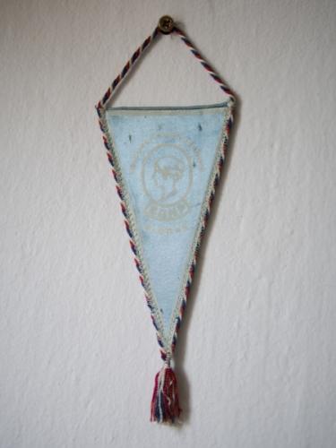 Sportovní vlaječka kladenského fotbalového klubu Sportovní vlaječka kladenského fotbalového klubu