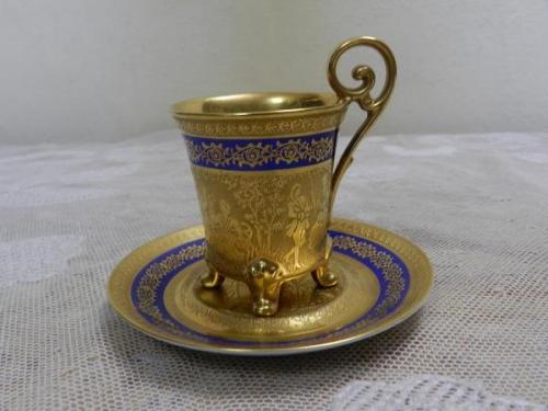 Empírový zlacený hrnek na nožičkách - Karlsbad Empírový zlacený hrnek na nožičkách - Karlsbad