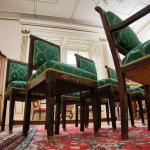 Zrestaurovaný komplet 6 židlí a 2 křesílek – Empír Zrestaurovaný komplet 6 židlí a 2 křesílek – Empír