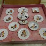 Dětské nádobí, sada - Victoria, Stará Role, 1919 Dětské nádobí, sada - Victoria, Stará Role, 1919