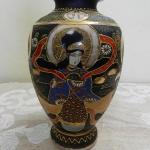 Bohatě zdobená zlacená váza - Satsuma, Japonsko Bohatě zdobená zlacená váza - Satsuma, Japonsko