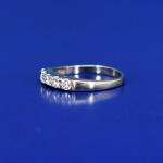 Au 560/1000/ 1,40 g, brilliant cut diamonds 5 x 0,05 ct Au 560/1000/ 1,40 g, brilliant cut diamonds 5 x 0,05 ct