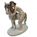 Art Deco porcelánová soška - akt ženy s koněm Art Deco porcelánová soška - akt ženy s koněm
