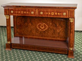 243. Konzolový stůl v empírovém stylu 243. Konzolový stůl v empírovém stylu