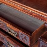 Anglický příborník s velkým zrcadlem – ručně vyřez Anglický příborník s velkým zrcadlem – ručně vyřez