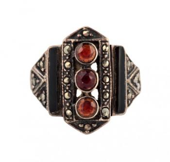 Stříbrný Art Deco prsten - granáty onyx a markazit Stříbrný Art Deco prsten - granáty onyx a markazit